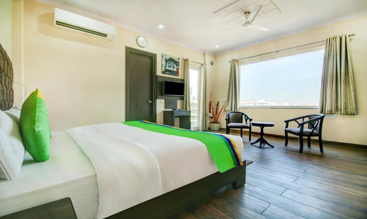 Treebo Trend Blooms Premium Hotel คูร์เคาน์ ภายนอก รูปภาพ